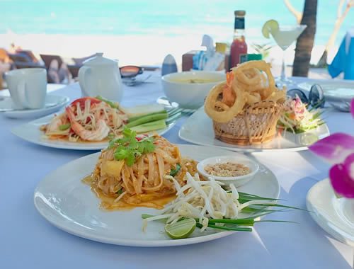 Апартаменти з великими вікнами та видом на місто